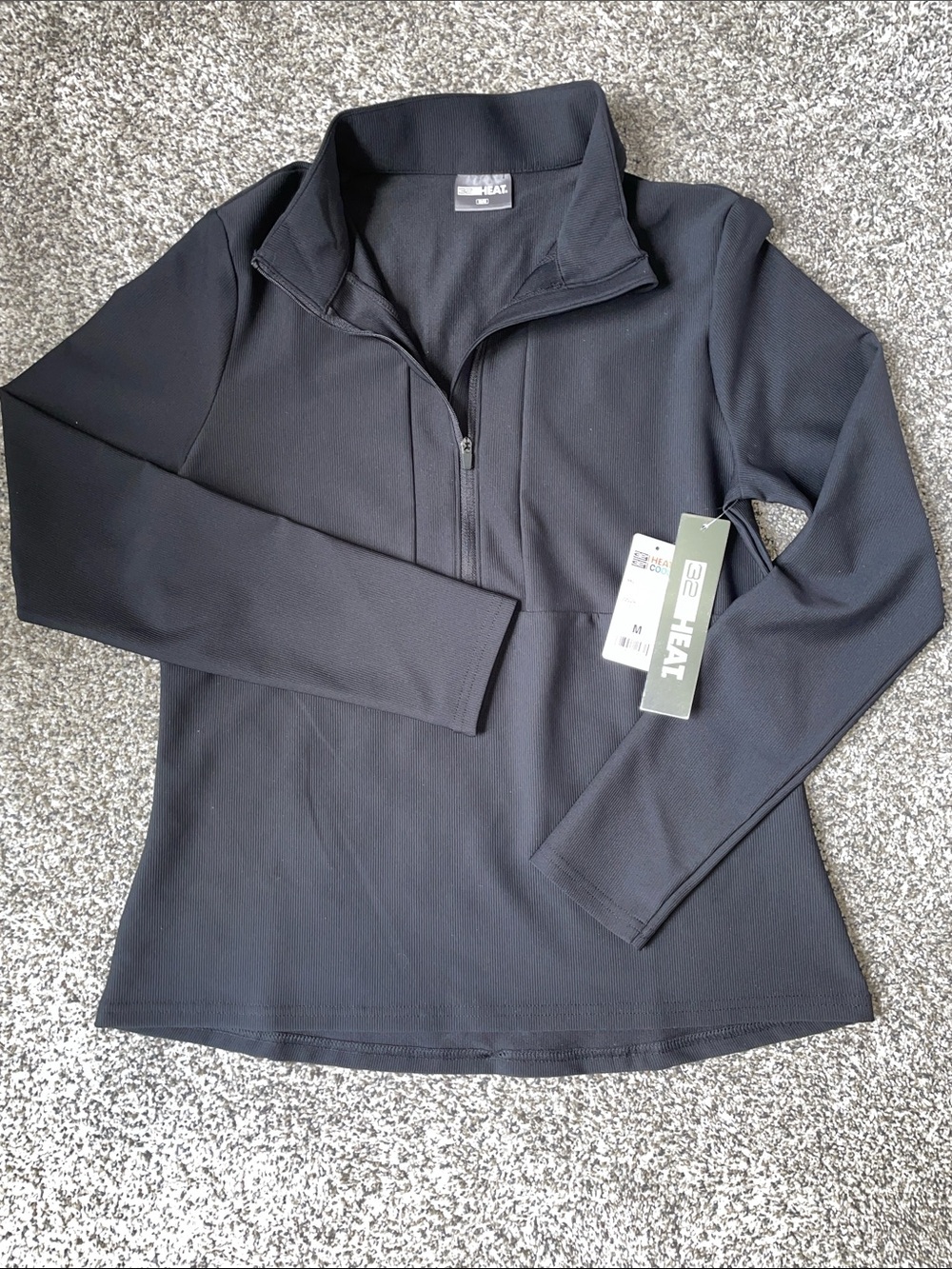 NWT 32° HEAT Black Half-Zip Pullover Turtleneck Sweater.  Size Medium